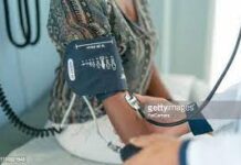 Lutte contre l’hypertension artérielle /Dr Laubhouet et la LICH conseillent le tensiomètre à la maison