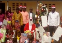 Noël 2022 : 1300 enfants du Tchologo reçoivent des présents