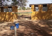 Des anciens élèves réhabilitent les blocs latrines du lycée moderne Boundiali